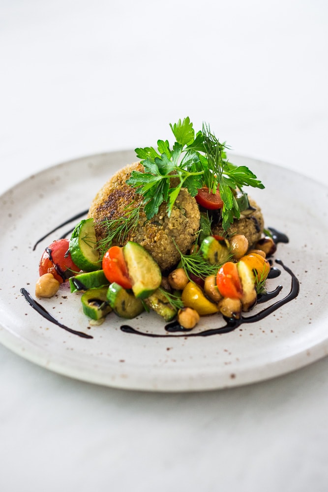 CRISPY VEGAN QUINOA CAKES