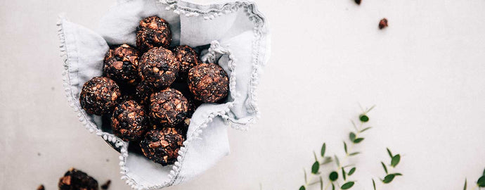 ENERGY BALLS WITH DRIED WILD BLUEBERRIES